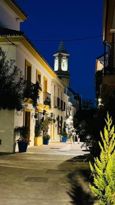 Room City Estepona Estudio Mar Bagian luar foto
